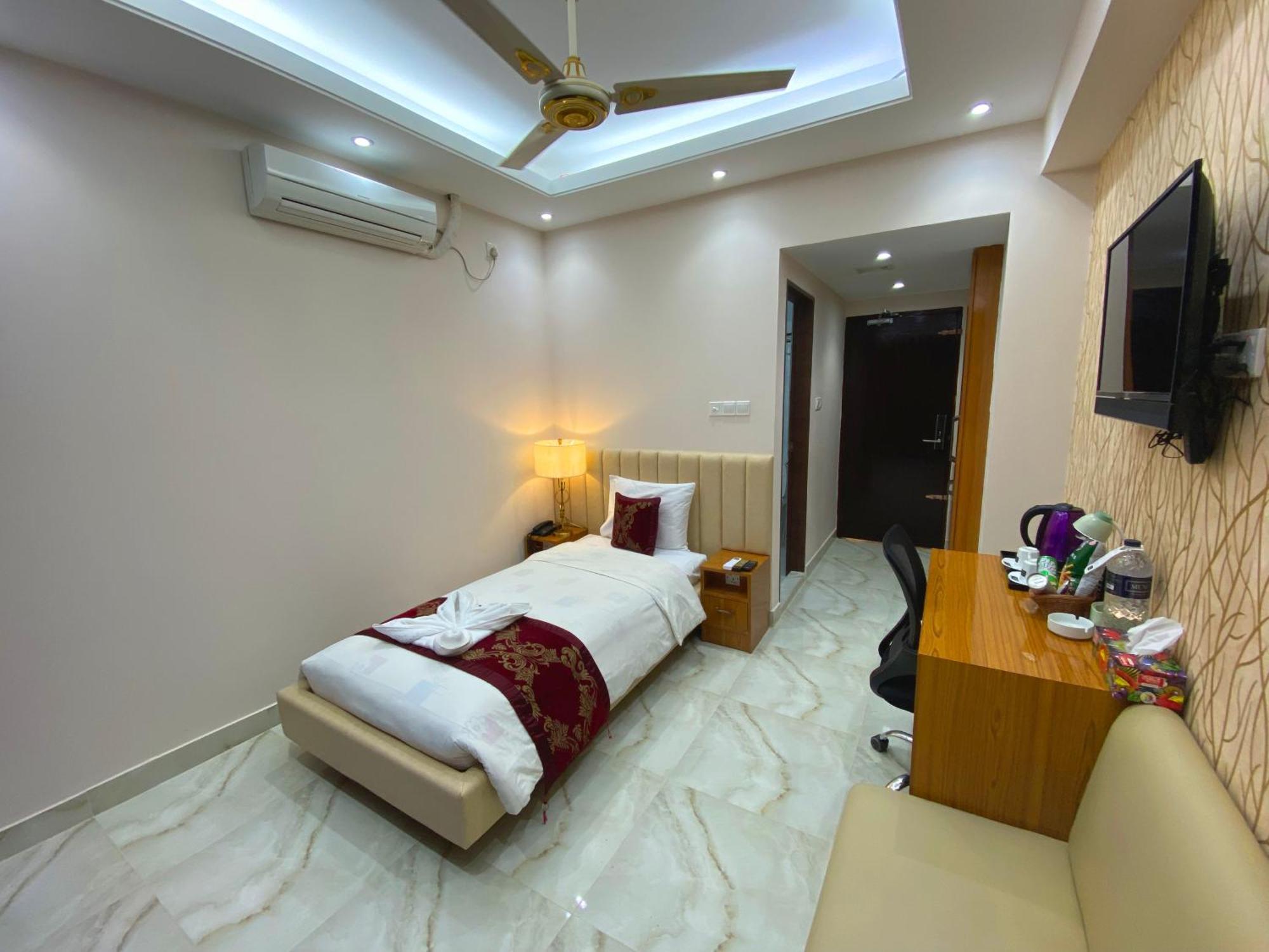 Hotel Valentino Noakhali Exterior photo